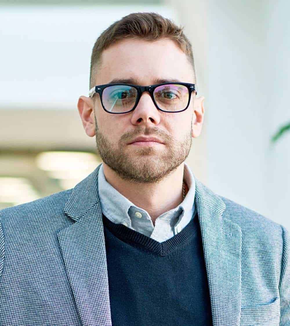 modern-businessman-wearing-glasses-2023-11-27-05-14-43-utc.jpg